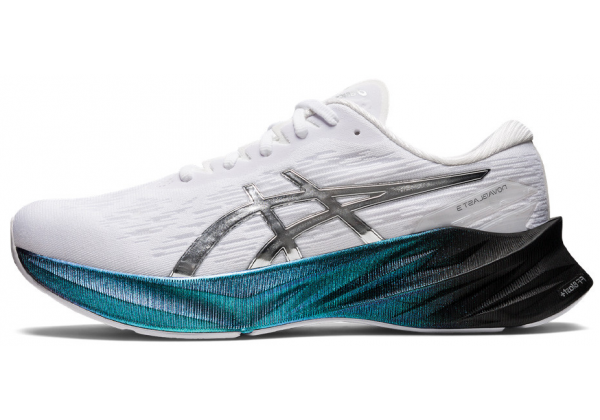 Asics Novablast 3 Platinum Laufschuhe